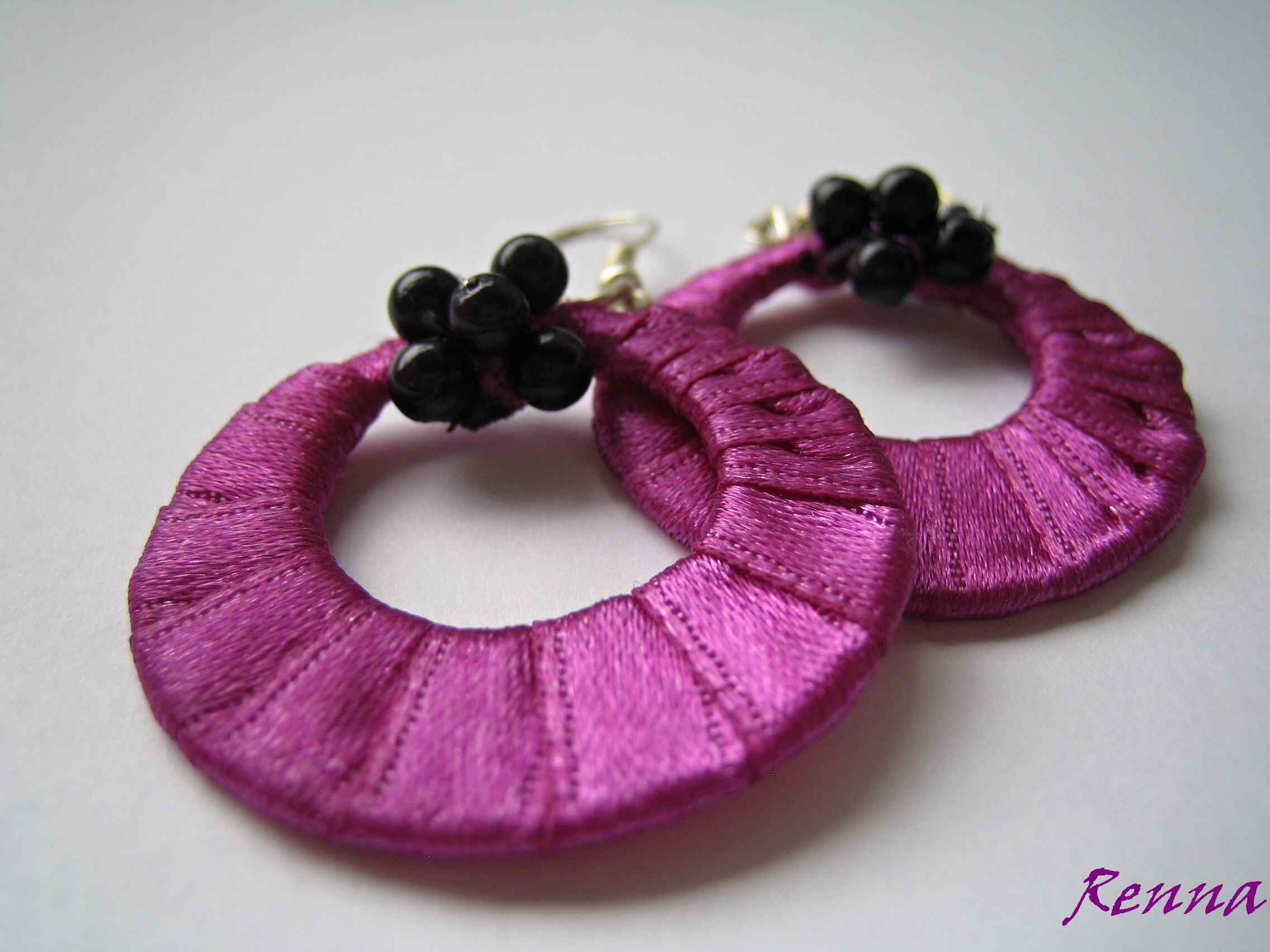 stužkové náušnice